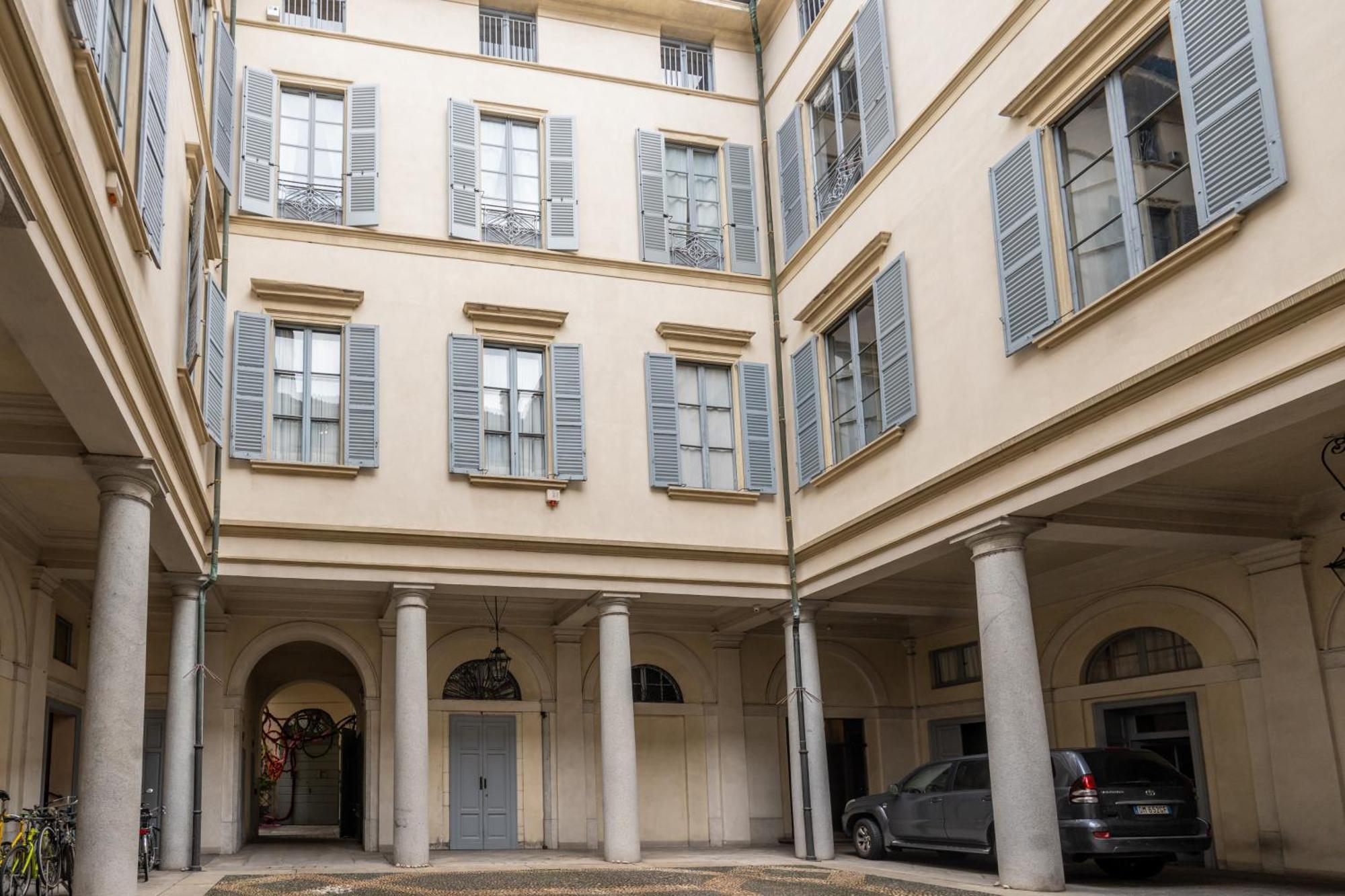 Nerino House, Elegante E Tranquillo Appartamento A 5 Minuti Dal Duomo Milan Exterior photo